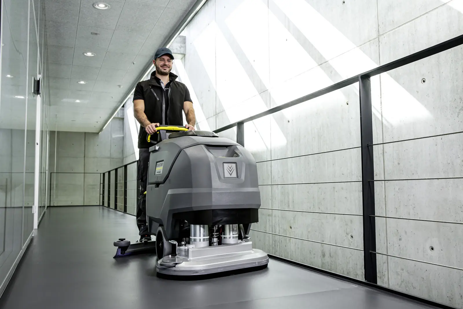 Karcher-Floor-Scrubber
